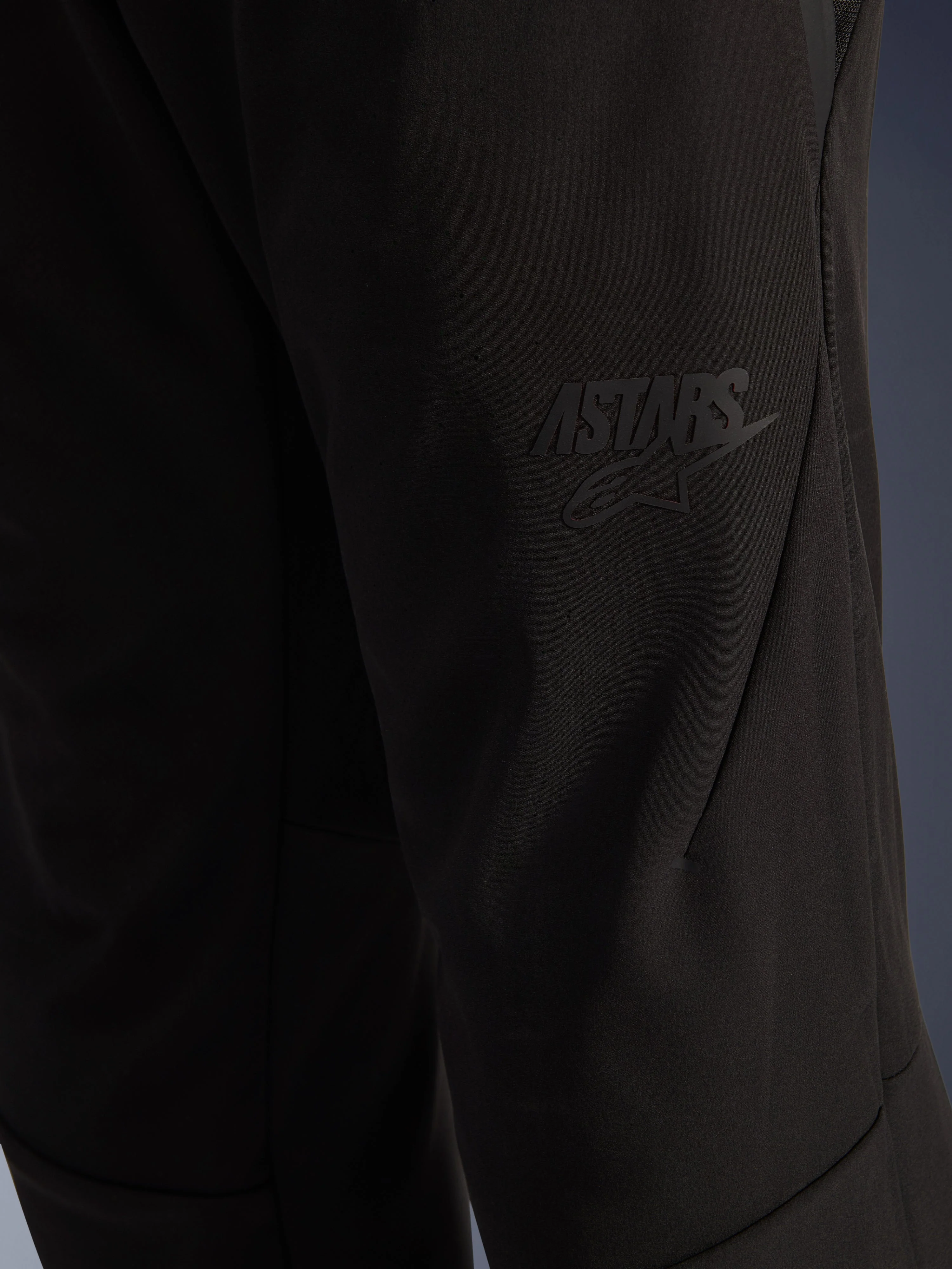 Aeroshell Airflow Pants - Image 12