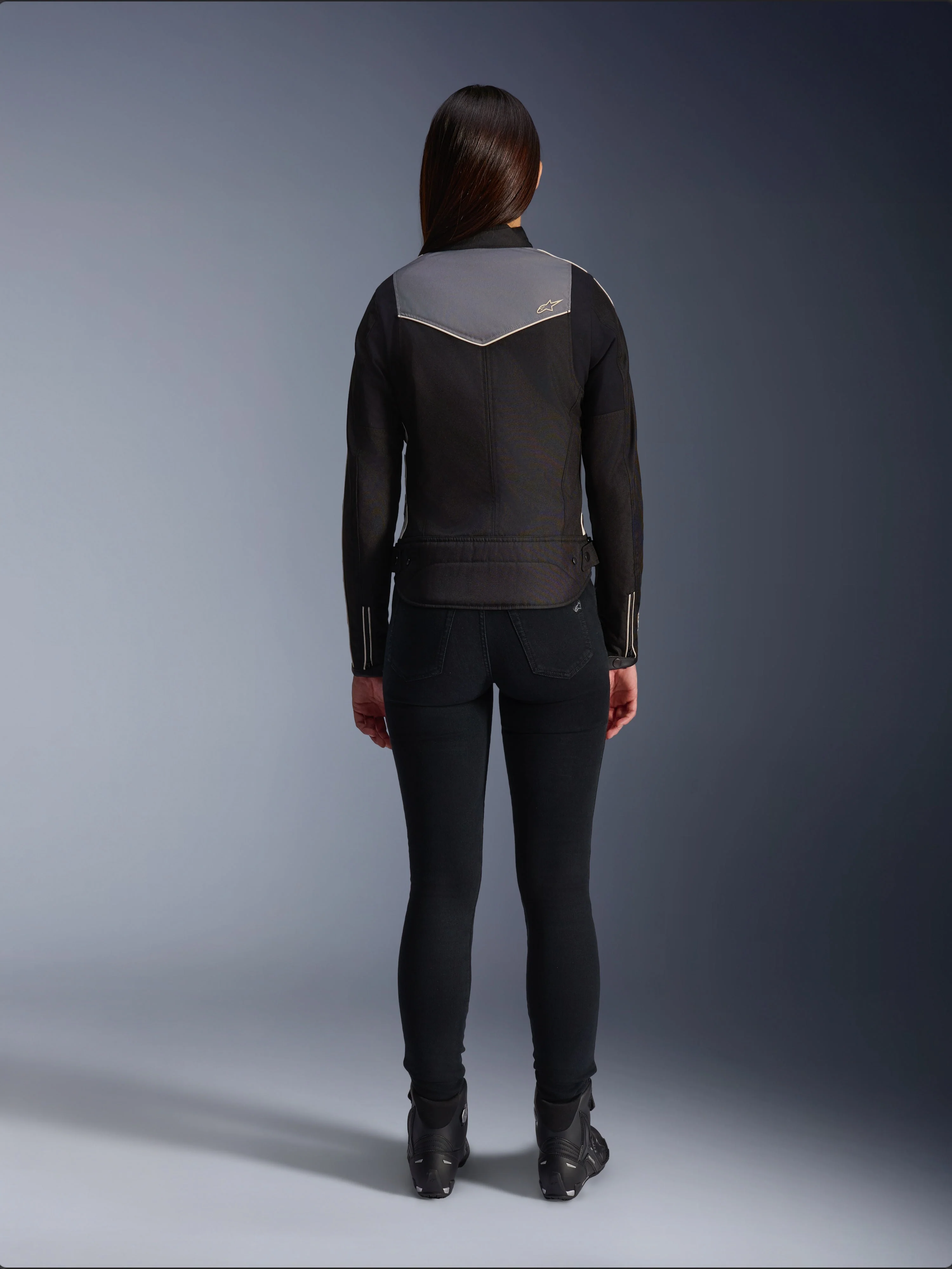 Women Stella T-Dyno WR Jacket - Image 3